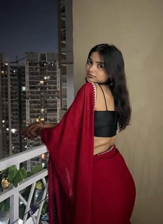 Vashi easily hire local mumbai call girls to enjoy at your own location